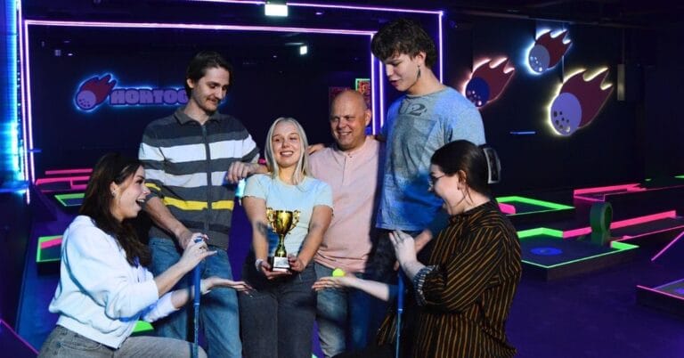 Modernit pikkujoulut yrityksille: näin järjestät rennon ja mieleenpainuvan tapahtuman